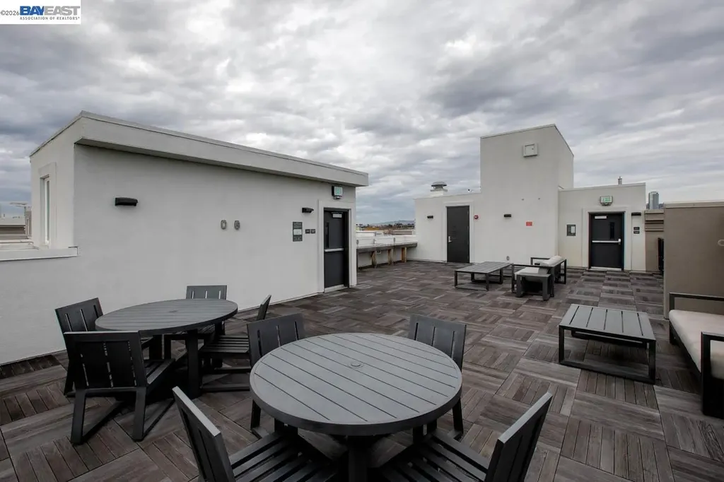 2885 Tradewind Drive Alameda CA 94501