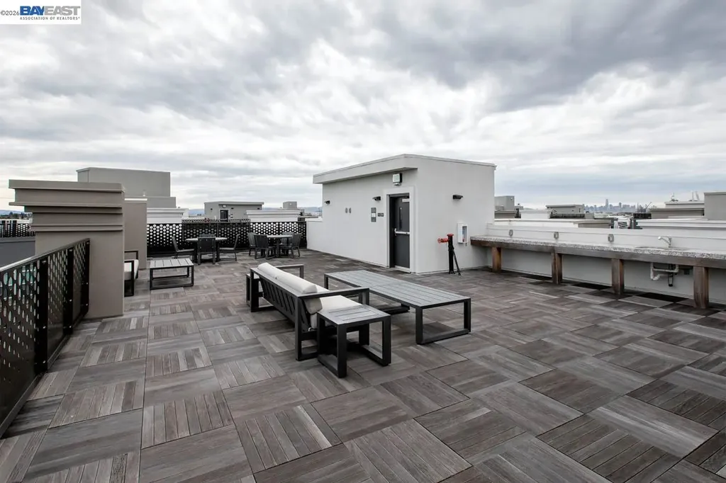 2885 Tradewind Drive Alameda CA 94501