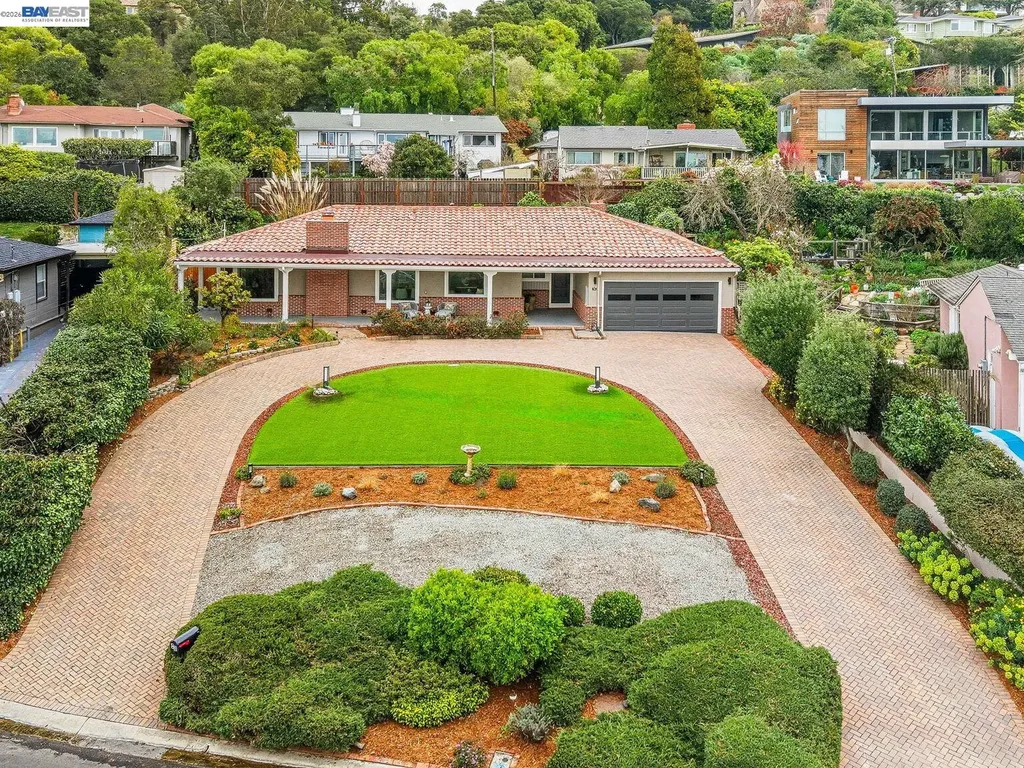 Kensington CA, 51 Franciscan Way