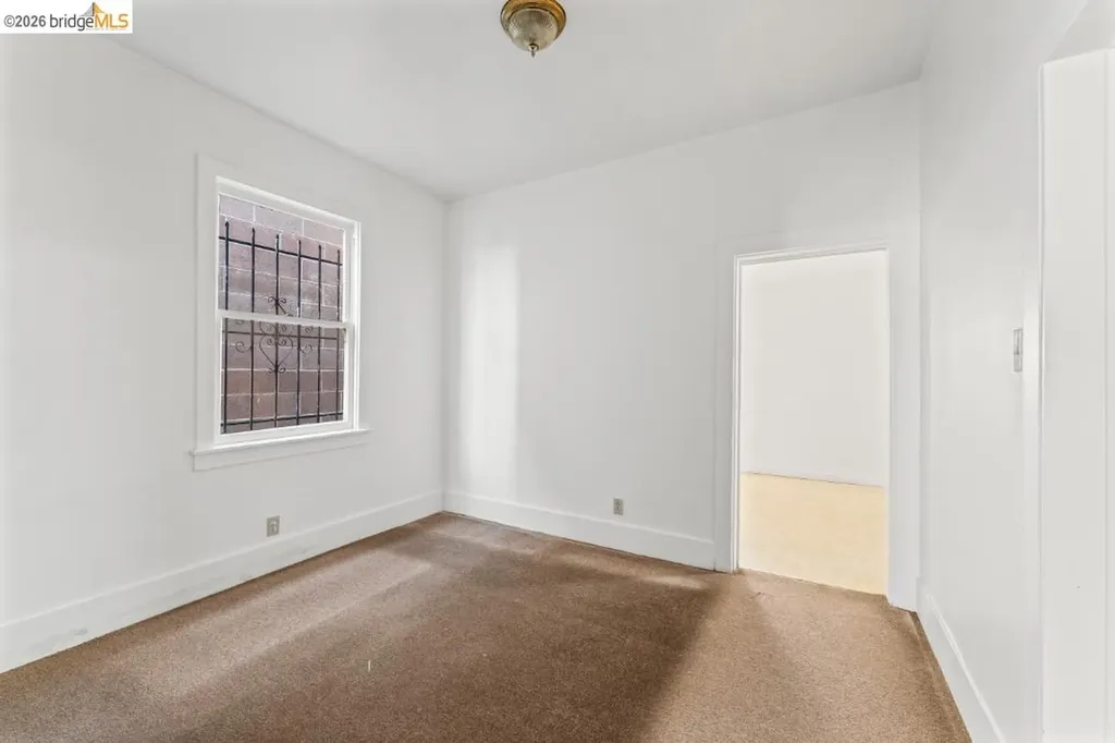 811 Grand Avenue Oakland CA 94607