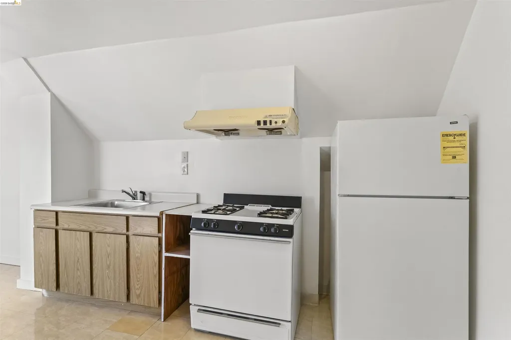 811 Grand Avenue Oakland CA 94607