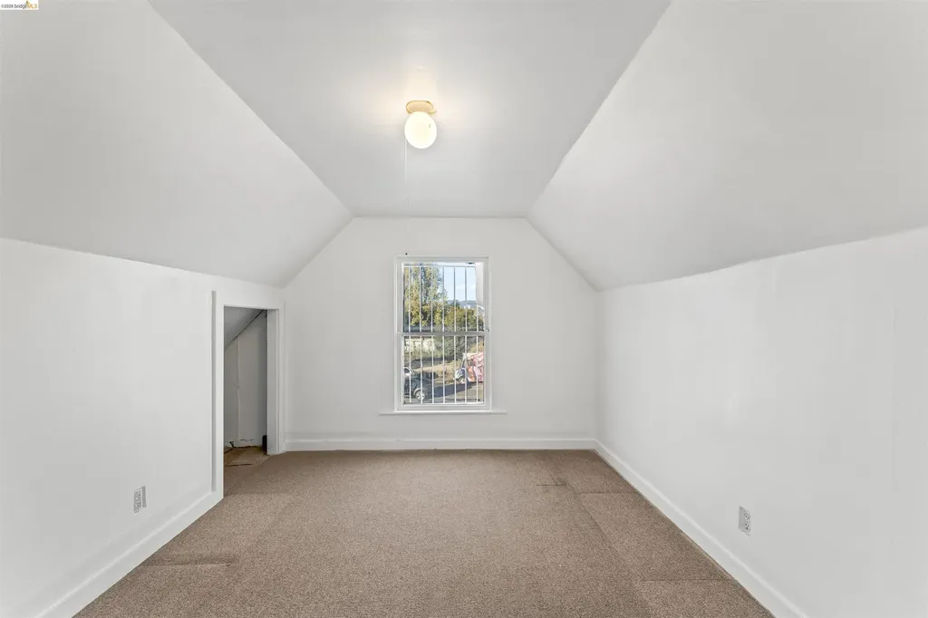 811 Grand Avenue Oakland CA 94607
