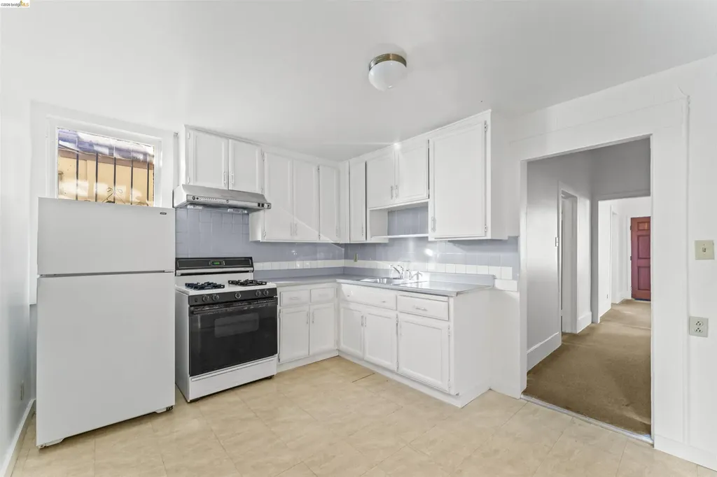 811 Grand Avenue Oakland CA 94607
