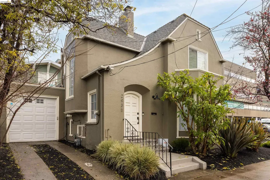 Berkeley CA, 2935 Florence