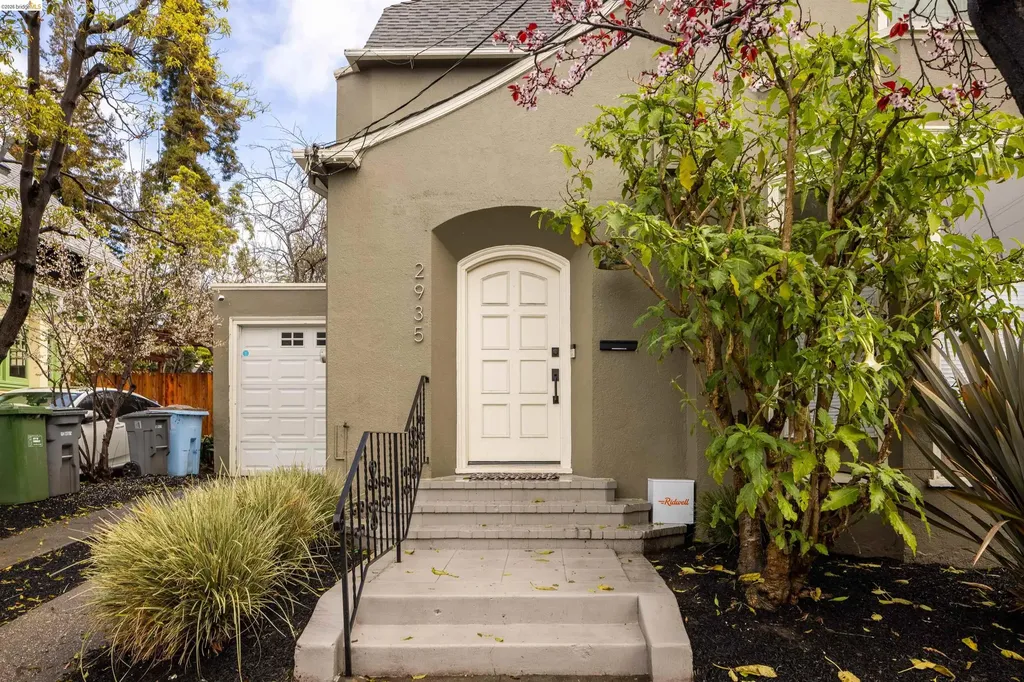 2935 Florence Berkeley CA 94705