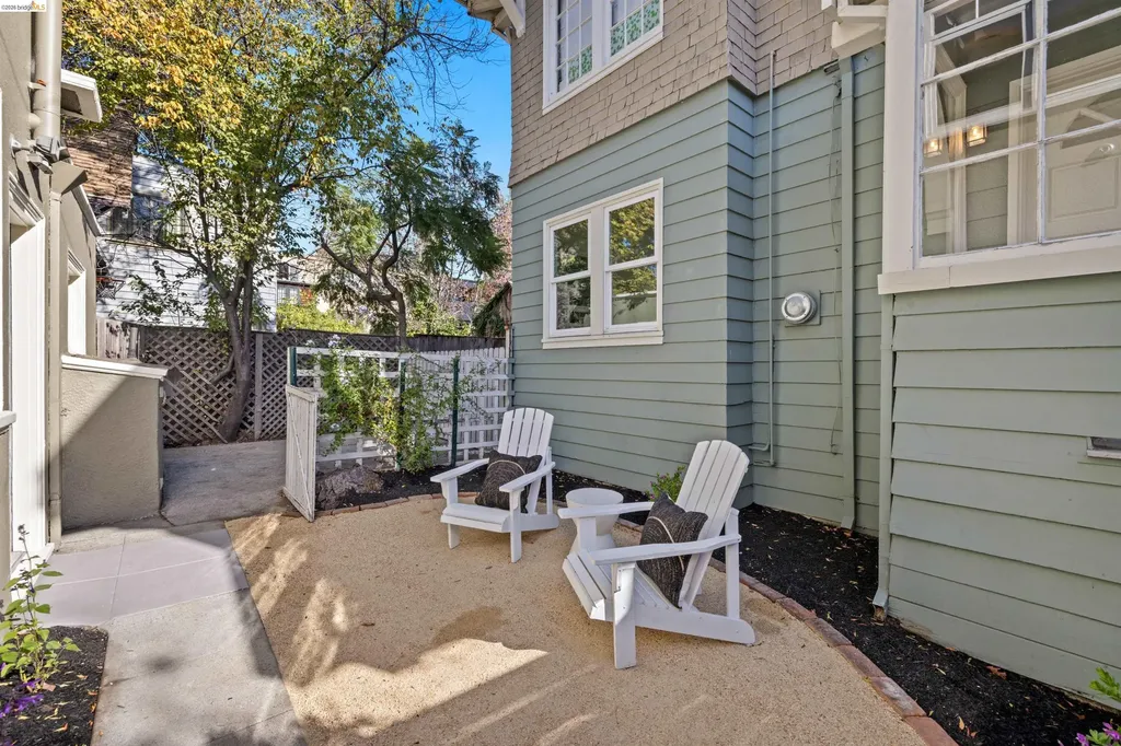 2935 Florence Berkeley CA 94705