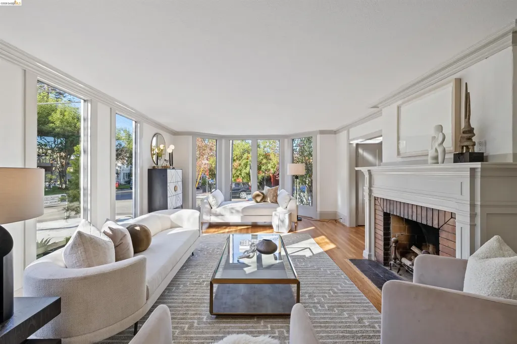 2935 Florence Berkeley CA 94705