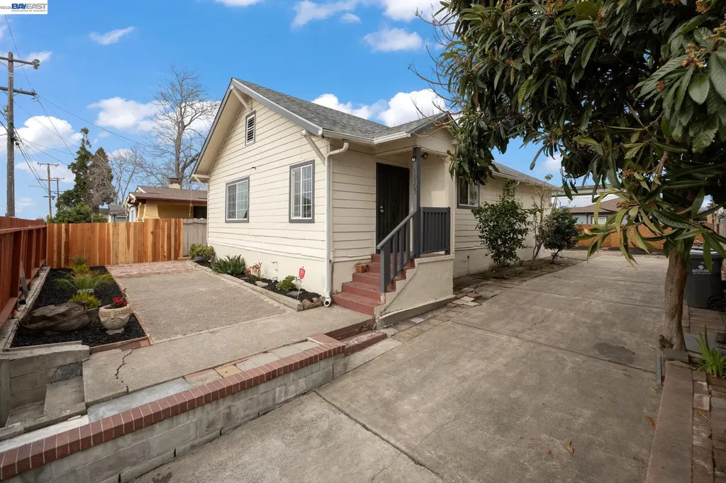 10306 Pippin Street Oakland CA 94603