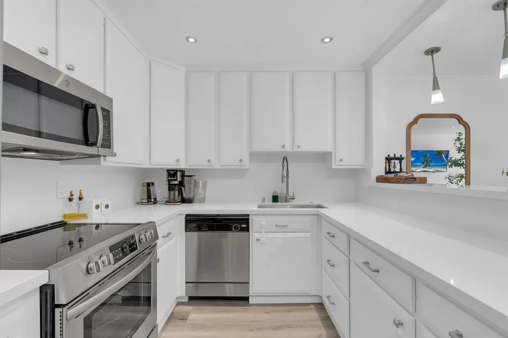 2500 Miramar Avenue Castro Valley CA 94546