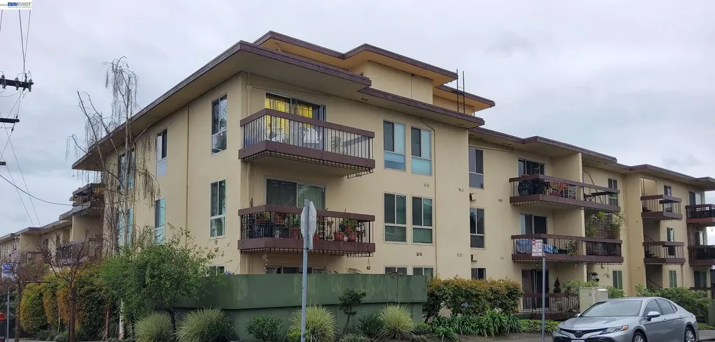 555 Jean Street Oakland CA 94610