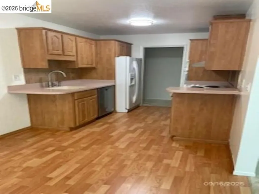398 Adams Street Oakland CA 94610