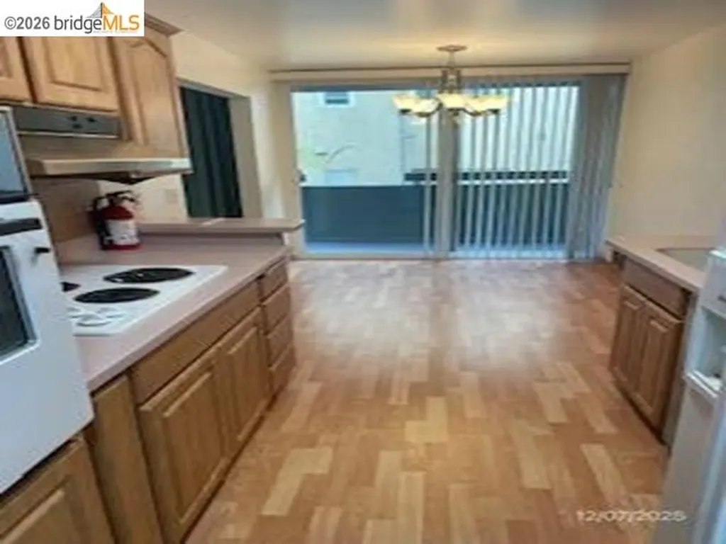 398 Adams Street Oakland CA 94610