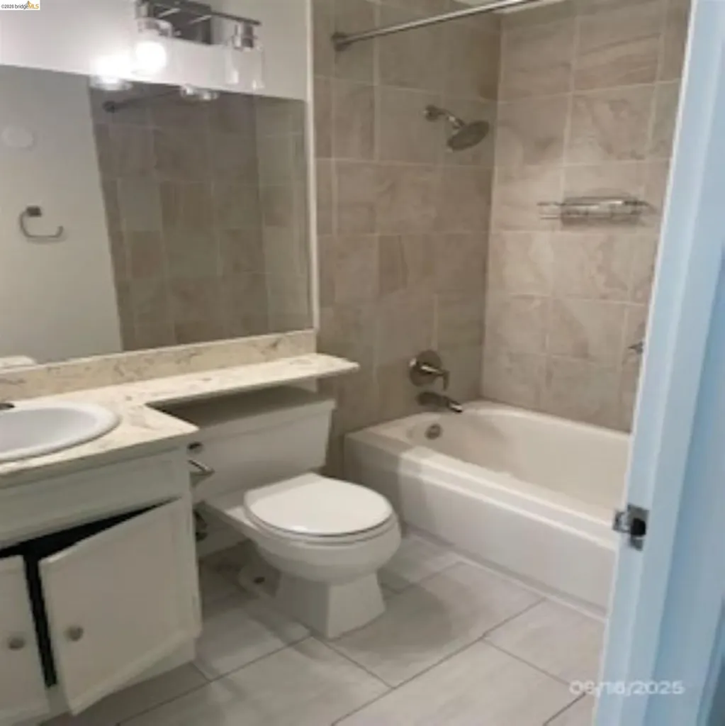 398 Adams Street Oakland CA 94610