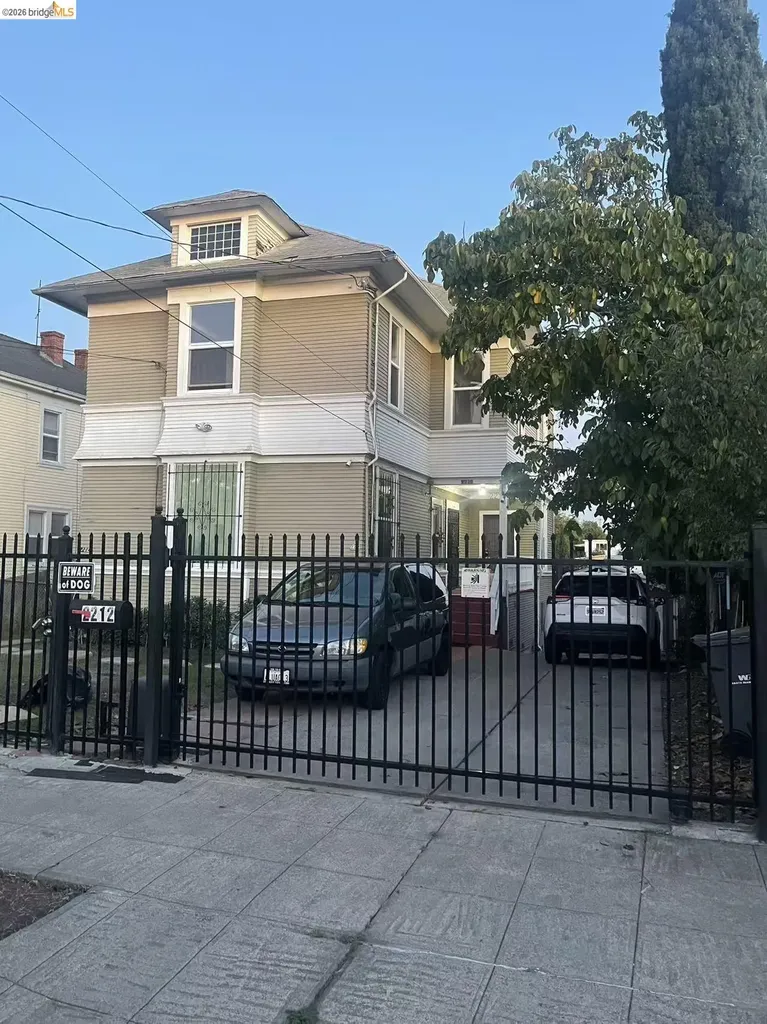 2212 17th Avenue Oakland CA 94606