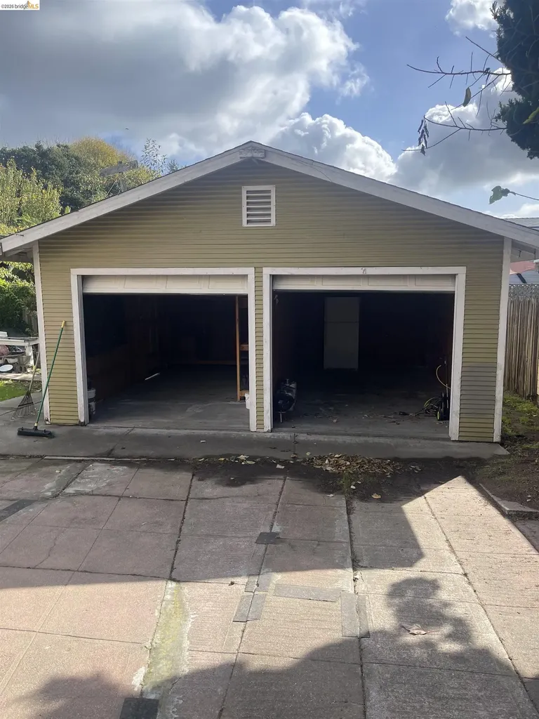 2212 17th Avenue Oakland CA 94606