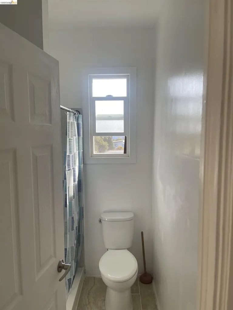 2212 17th Avenue Oakland CA 94606