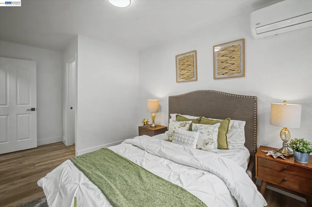 1696 East Avenue Hayward CA 94541