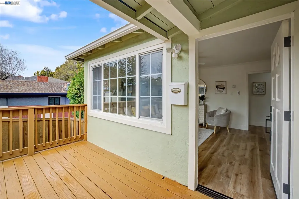 1696 East Avenue Hayward CA 94541