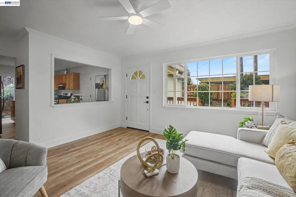 1696 East Avenue Hayward CA 94541