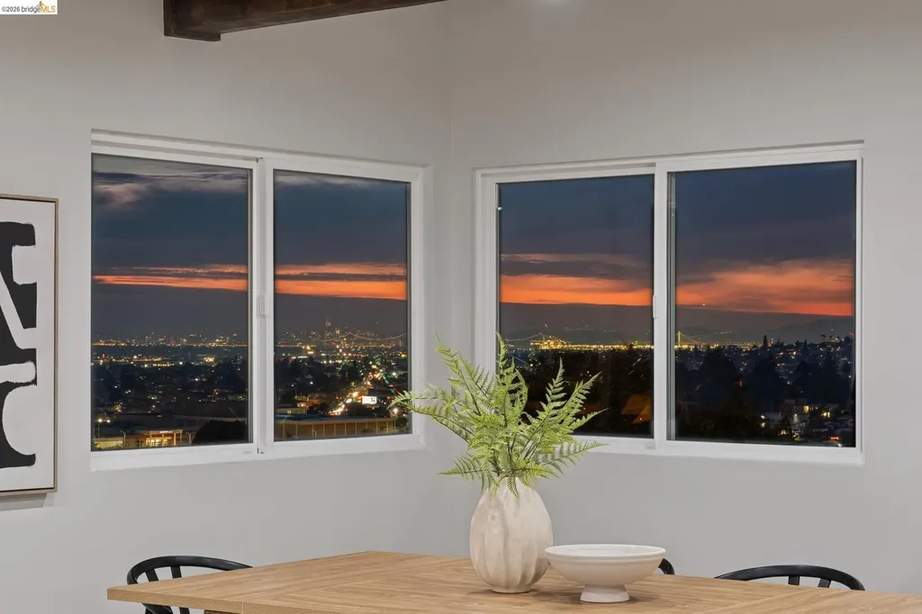 7807 Outlook Avenue Oakland CA 94605