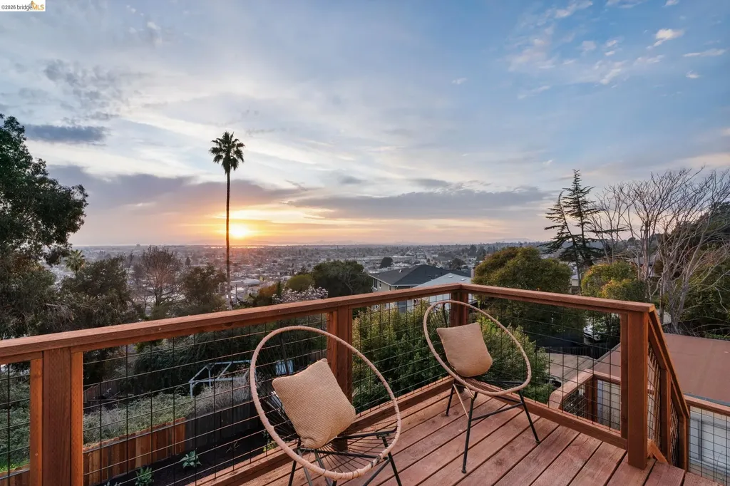 7807 Outlook Avenue Oakland CA 94605