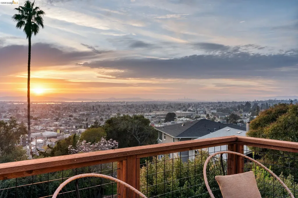 7807 Outlook Avenue Oakland CA 94605