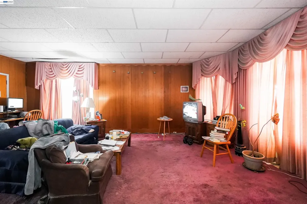 1033 2nd Avenue Crockett CA 94525