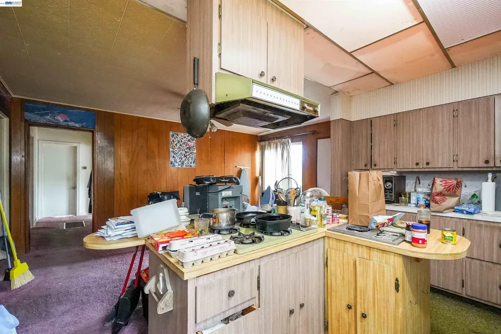 1033 2nd Avenue Crockett CA 94525