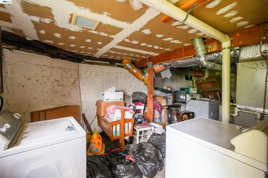 1033 2nd Avenue Crockett CA 94525