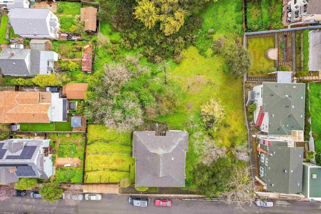 1033 2nd Avenue Crockett CA 94525