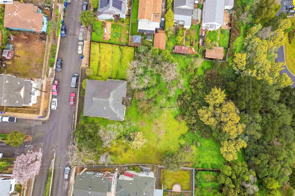 1033 2nd Avenue Crockett CA 94525