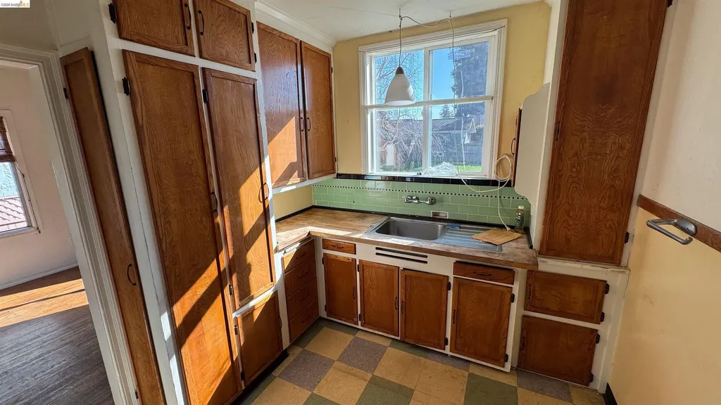 1266 Washington Avenue Albany CA 94706