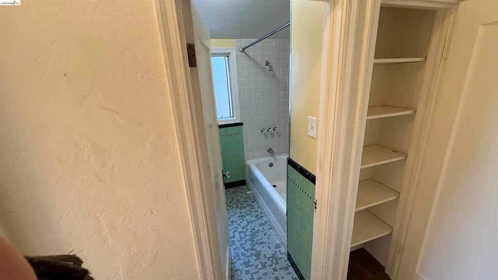 1266 Washington Avenue Albany CA 94706