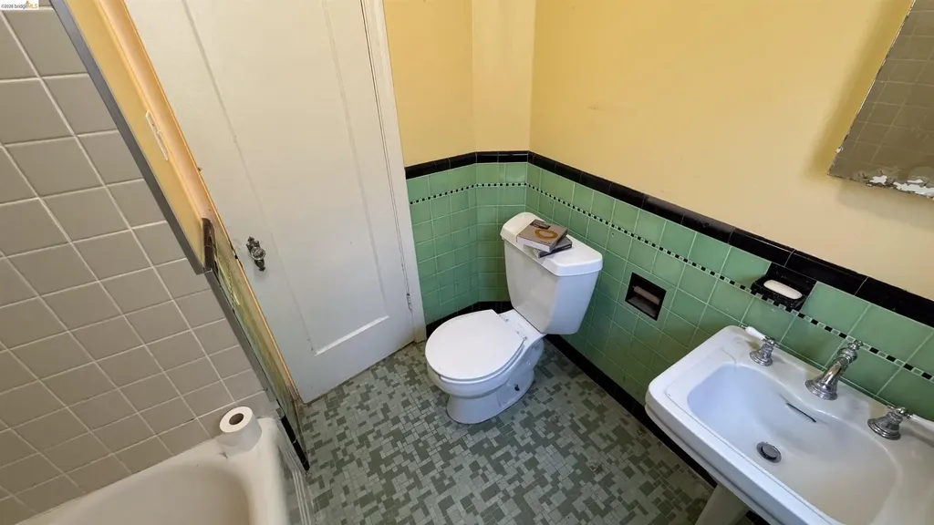 1266 Washington Avenue Albany CA 94706