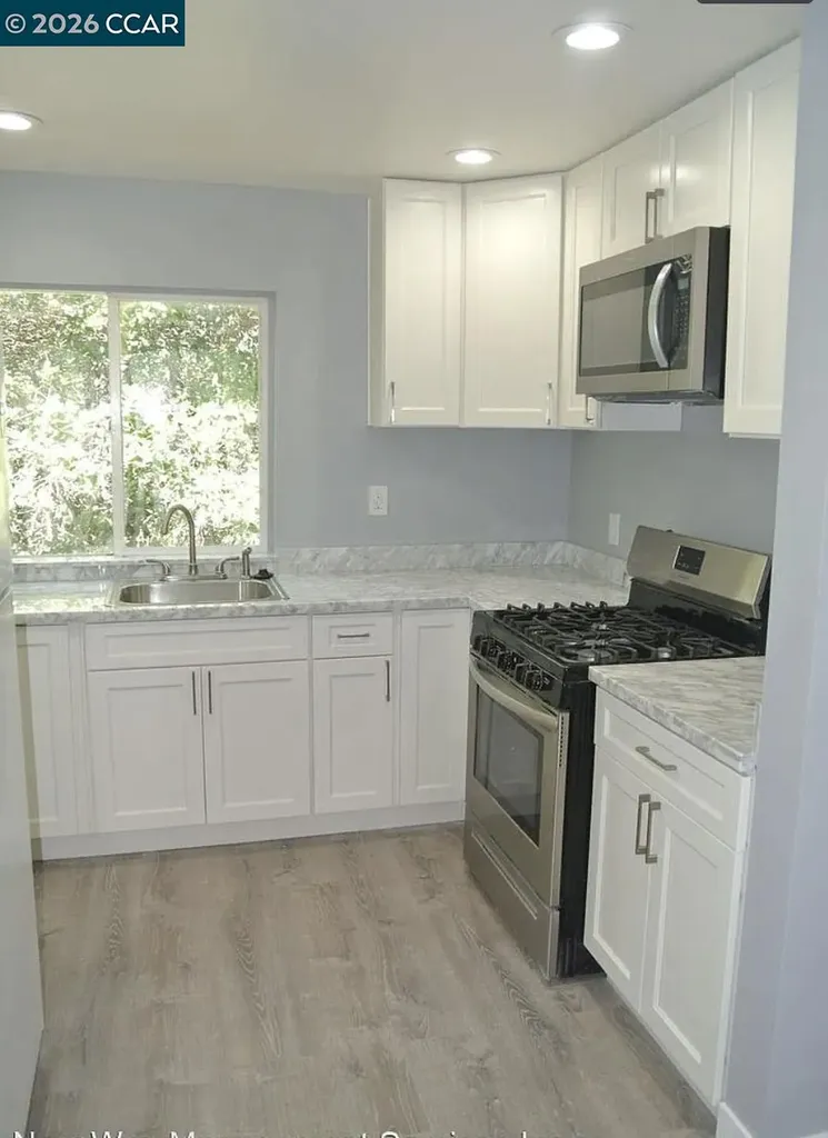 2220 Crest Avenue Martinez CA 94553