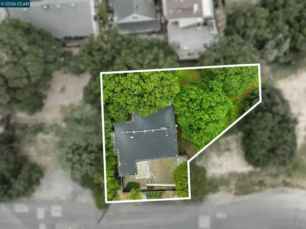 2220 Crest Avenue Martinez CA 94553