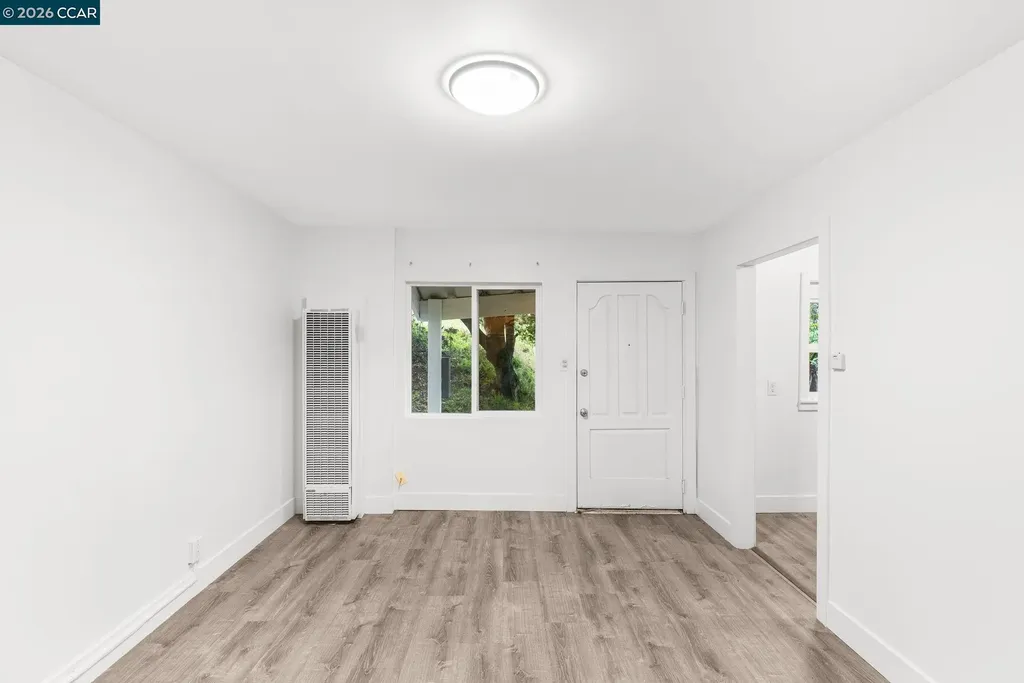 2220 Crest Avenue Martinez CA 94553