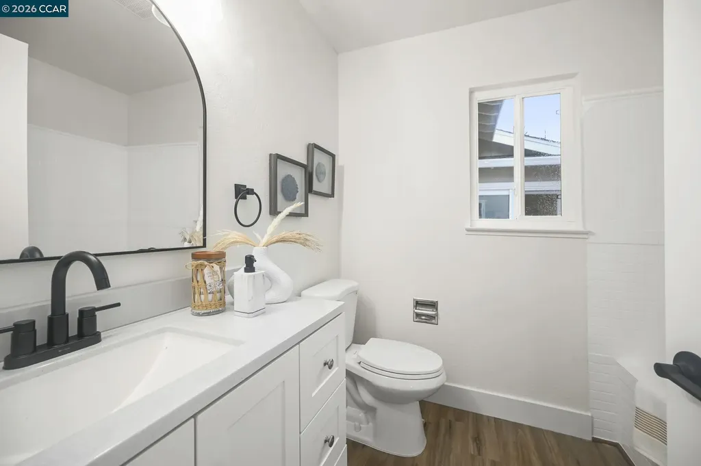 222 Donegal Way Martinez CA 94553