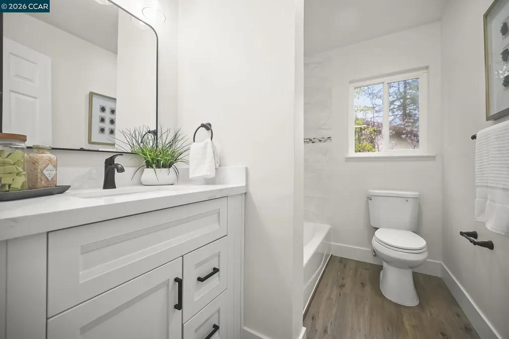 222 Donegal Way Martinez CA 94553