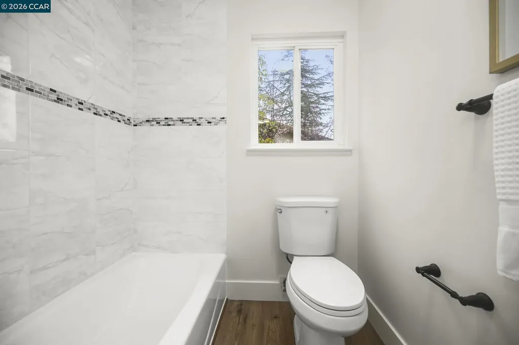 222 Donegal Way Martinez CA 94553