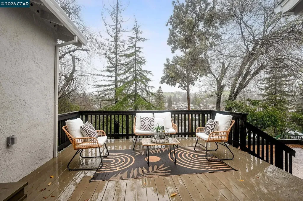 222 Donegal Way Martinez CA 94553