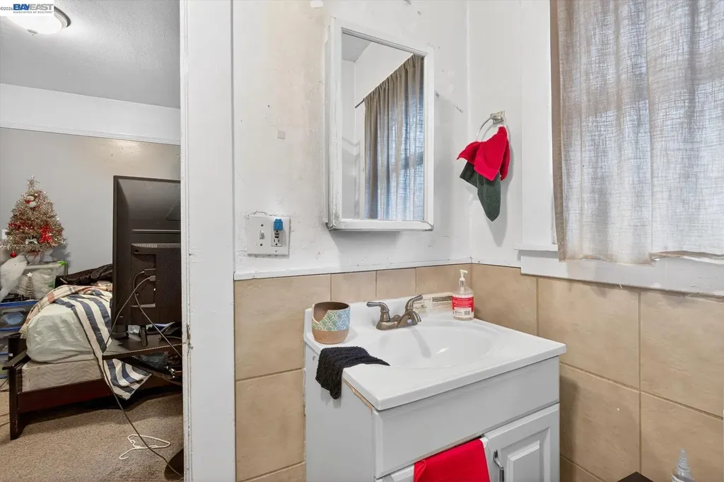 2724 22nd Street Oakland CA 94601