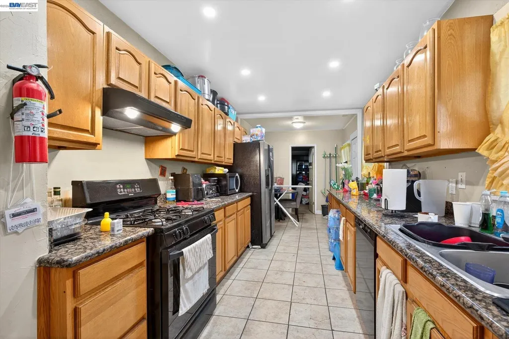 2724 22nd Street Oakland CA 94601