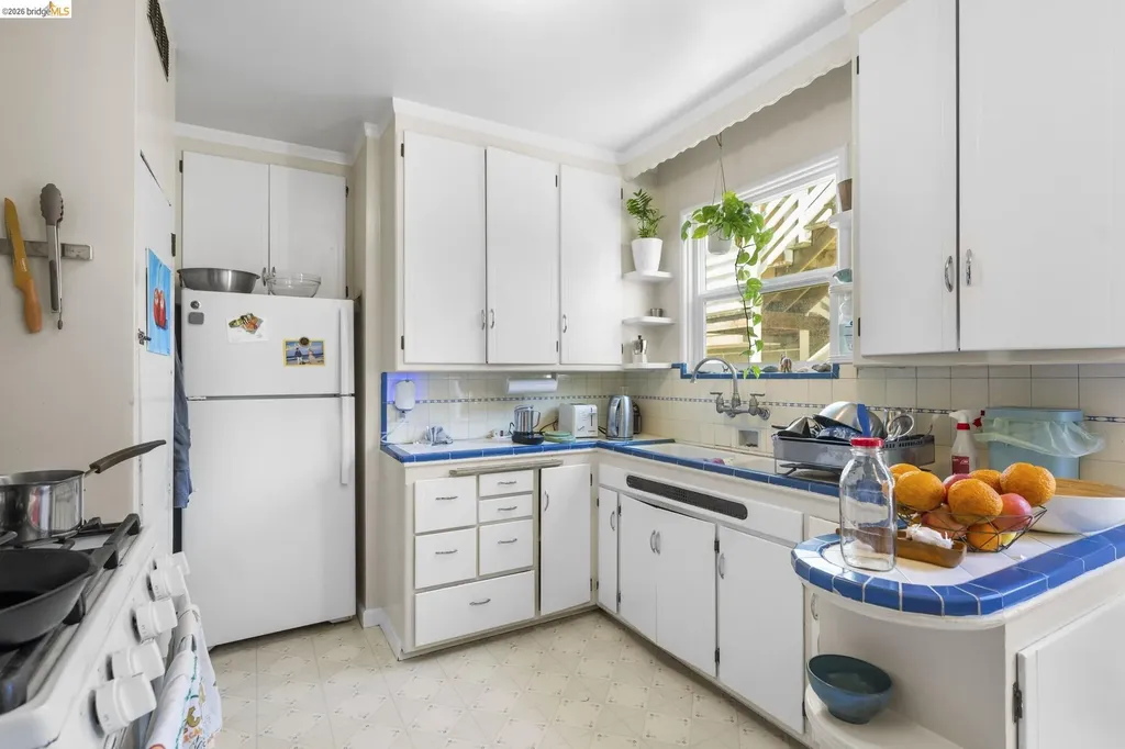 367 41st Street Oakland CA 94609
