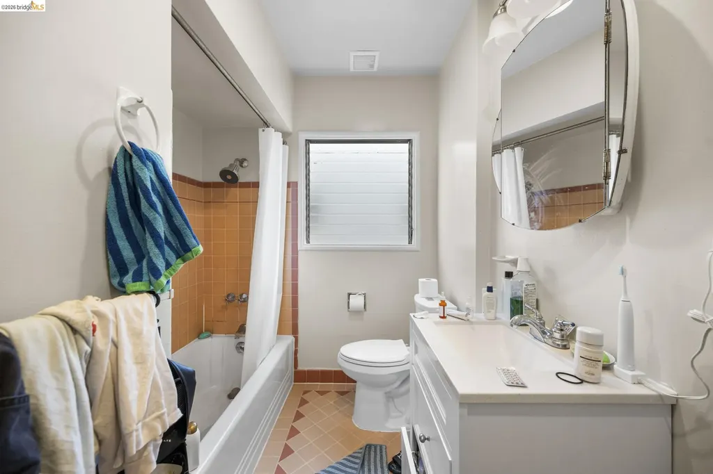 367 41st Street Oakland CA 94609