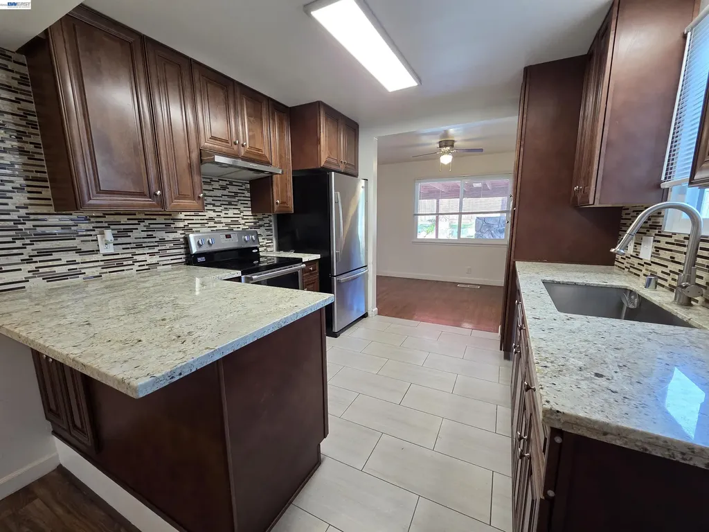 42170 Camino Santa Barbara Fremont CA 94539