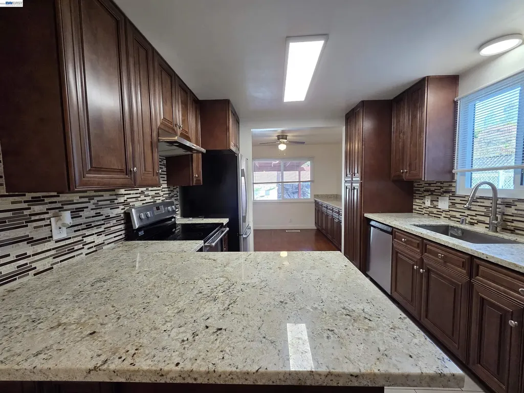 42170 Camino Santa Barbara Fremont CA 94539