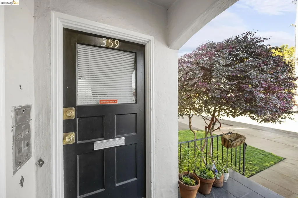 359 41st Street Oakland CA 94609