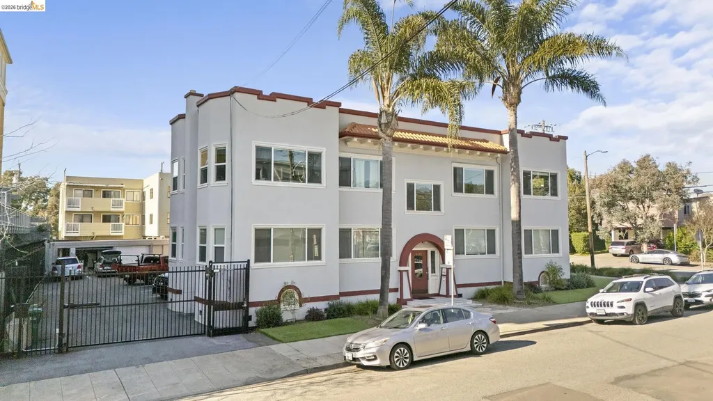 4045 Manila Avenue Oakland CA 94609