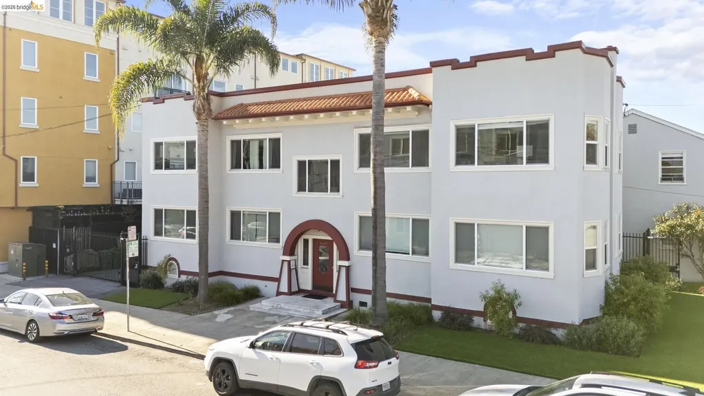 4045 Manila Avenue Oakland CA 94609